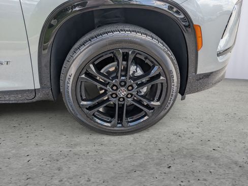 Certified 2026 Buick Enclave Sport Touring w/ Power Package AWD/4WD image 9