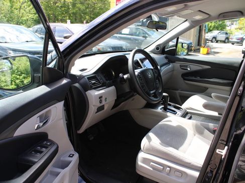 Used 2018 Honda Pilot EX image 23