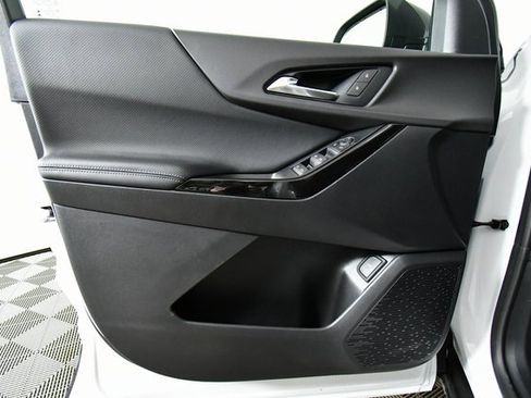 New 2026 Chevrolet Equinox LT w/ Convenience Package II image 21