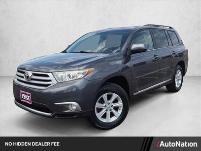 Used 2012 Toyota Highlander SE w/ Tow Pkg