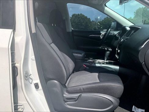 Used 2018 Nissan Pathfinder SV AWD/4WD image 7