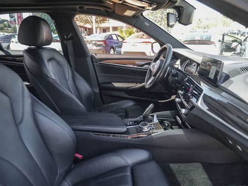Used 2017 BMW 540i RWD image 17