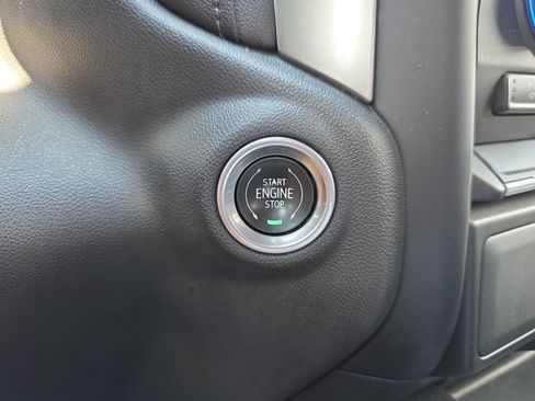 Used 2022 Chevrolet Silverado 1500 RST AWD/4WD image 23
