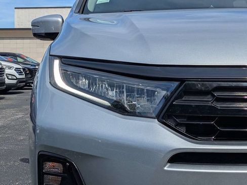 Used 2025 Honda Odyssey Elite image 9