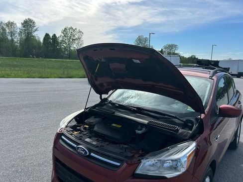 Used 2016 Ford Escape SE w/ Equipment Group 201A AWD/4WD image 34