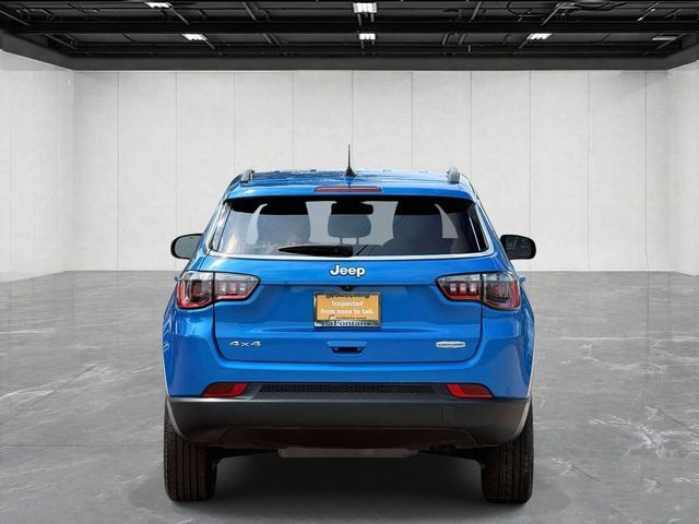Certified 2022 Jeep Compass Latitude w/ Convenience Group AWD/4WD image 4