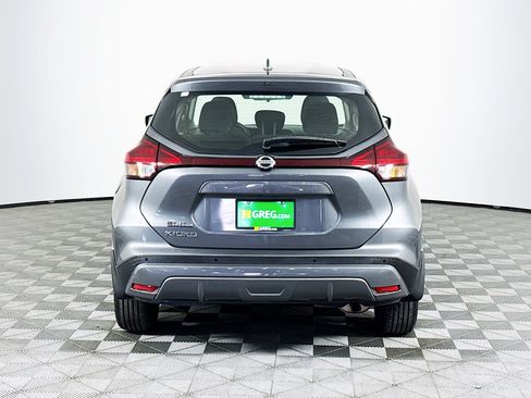 Used 2021 Nissan Kicks S image 8