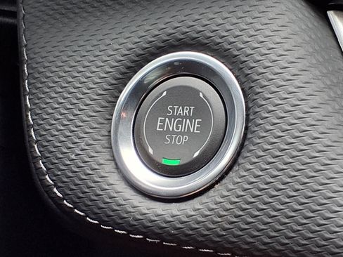 New 2026 Chevrolet Equinox LT w/ Convenience Package II FWD image 19