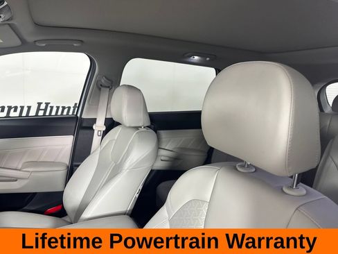 Used 2023 Kia Sorento SX FWD image 12