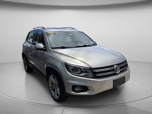 Used 2012 Volkswagen Tiguan SEL AWD/4WD image 4