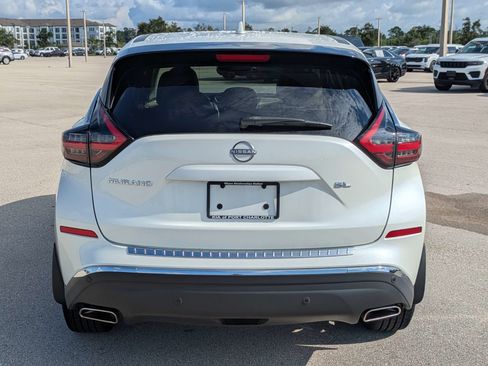 Used 2023 Nissan Murano SL w/ SL Moonroof Package FWD image 6