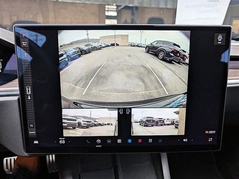 Used 2022 Tesla Model S AWD image 23