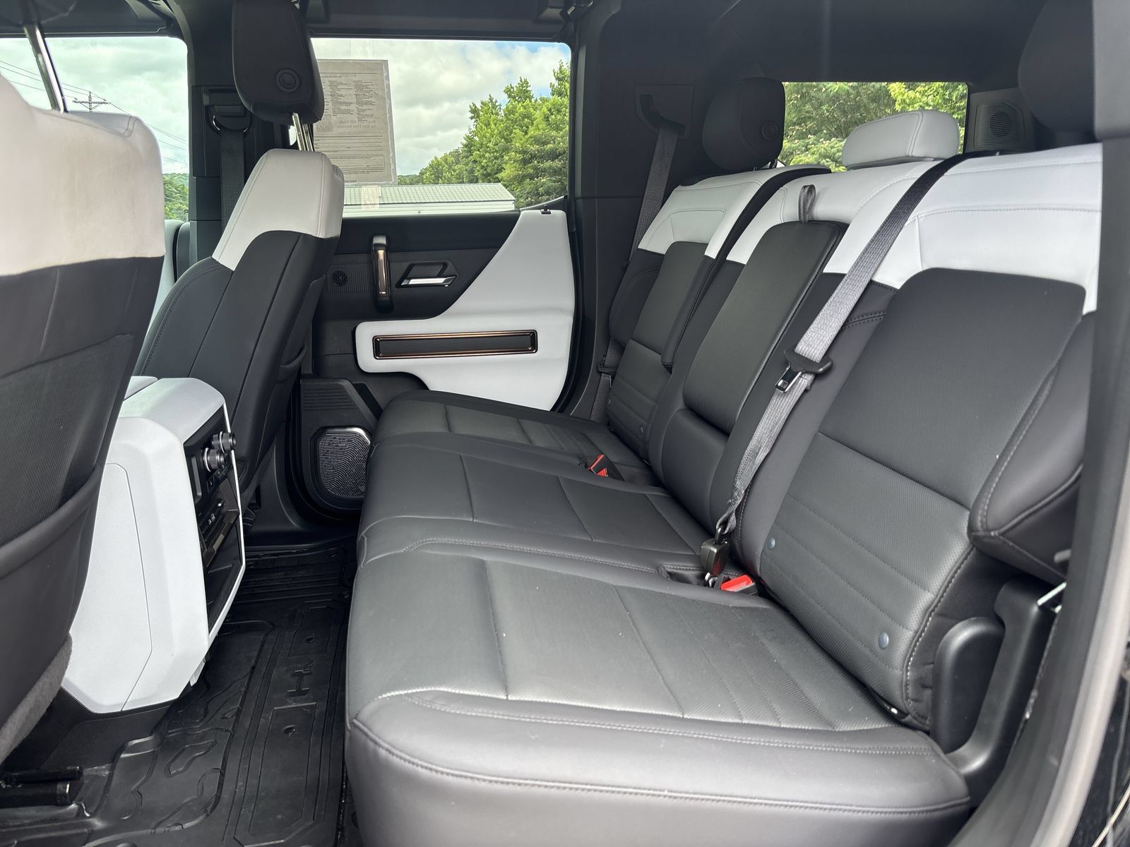 Used 2024 GMC Hummer EV 2X w/ Extreme Off-Road Package AWD/4WD image 21