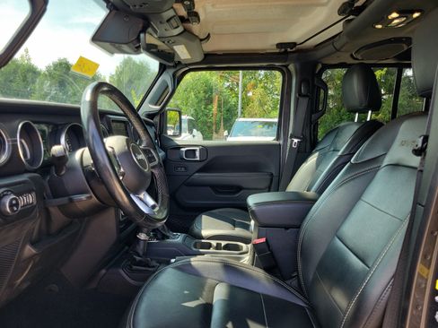 Used 2021 Jeep Gladiator Overland w/ Popular Equipment Package AWD/4WD image 15