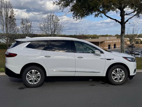 Used 2019 Buick Enclave Essence image 42