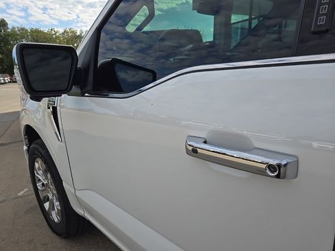 Used 2023 Ford F150 Platinum w/ FX4 Off-Road Package image 39