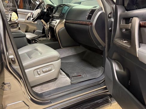 Used 2008 Toyota Land Cruiser AWD/4WD image 22