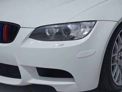 Used 2010 BMW M3 Convertible RWD image 9