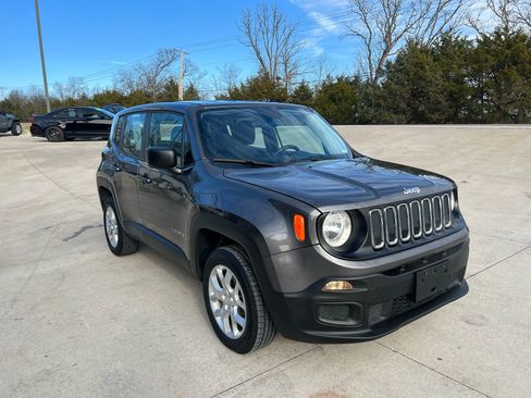 Used 2017 Jeep Renegade Sport w/ Power & Air Group image 3