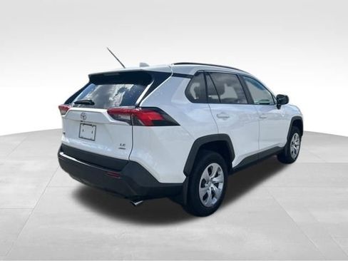 Used 2021 Toyota RAV4 LE AWD/4WD image 8
