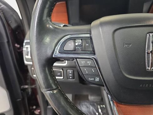 Used 2020 Lincoln Navigator L Reserve w/ Luxury Package AWD/4WD image 17