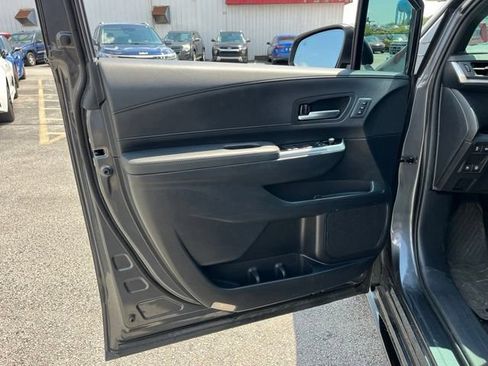 Used 2025 Toyota Sienna Platinum AWD/4WD image 19