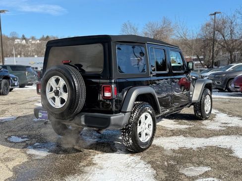 Used 2019 Jeep Wrangler Unlimited Sport S image 6