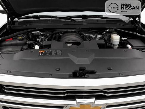 Used 2014 Chevrolet Silverado 1500 High Country w/ High Country Premium Package AWD/4WD image 11