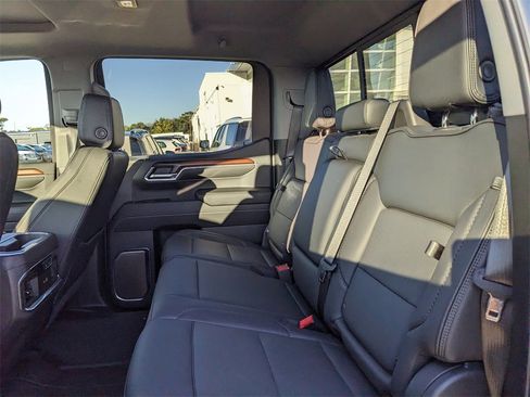 Used 2024 GMC Sierra 1500 Denali w/ Denali Reserve Package image 18