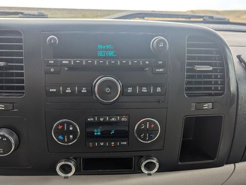 Used 2007 Chevrolet Silverado 2500 LT w/ 1LT Convenience Package image 11