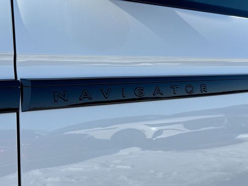 New 2026 Lincoln Navigator L Reserve w/ Jet Appearance Package image 27