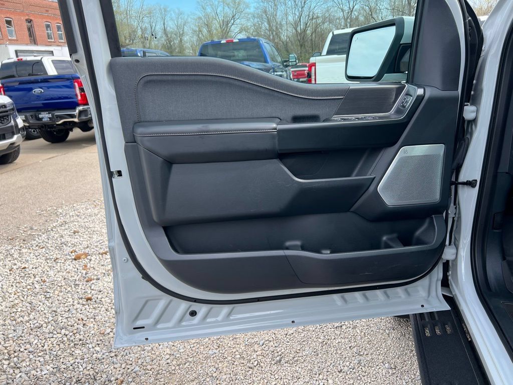 Used 2023 Ford F150 Raptor AWD/4WD image 12