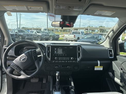 New 2026 Nissan Frontier SV w/ SV Convenience Package RWD image 13