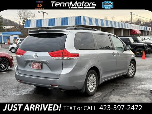 Used 2014 Toyota Sienna XLE image 5
