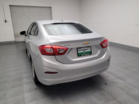 Used 2016 Chevrolet Cruze LT w/ Convenience Package FWD image 6