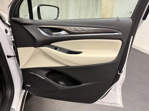 Used 2024 Buick Enclave Avenir w/ Avenir Technology Package image 18