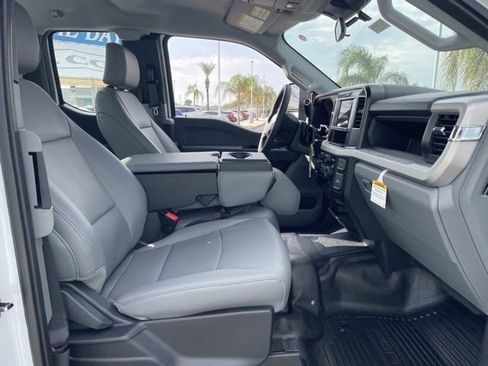New 2026 Ford F250 XL w/ XL Chrome Package image 24