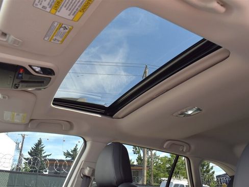 Used 2022 Subaru Outback Limited XT w/ Popular Package #2 AWD/4WD image 12
