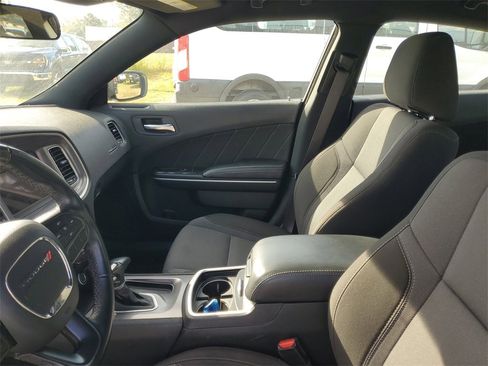 Used 2022 Dodge Charger SXT image 12