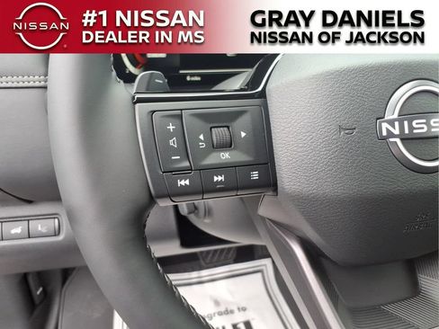 New 2026 Nissan Pathfinder Platinum w/ Accent Package FWD image 23
