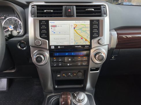 Used 2022 Toyota 4Runner Limited AWD/4WD image 23