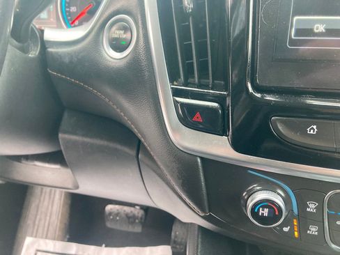 Used 2019 Chevrolet Traverse LT w/ LPO, Floor Liner Package image 21