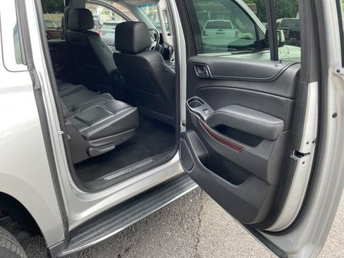 Used 2018 GMC Yukon XL SLT w/ Open Road Package AWD/4WD image 27
