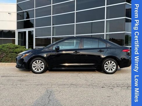 Used 2025 Toyota Corolla LE w/ LE Premium Package FWD image 6