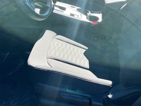 Used 2024 Subaru Impreza 2.0i Sport image 18