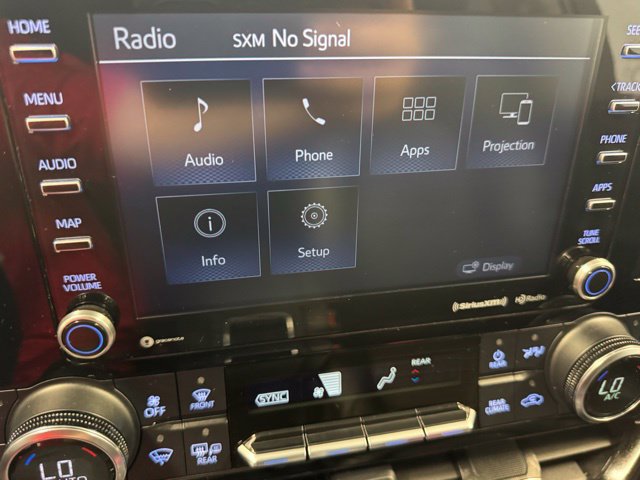 Used 2022 Toyota Highlander XLE AWD/4WD image 22