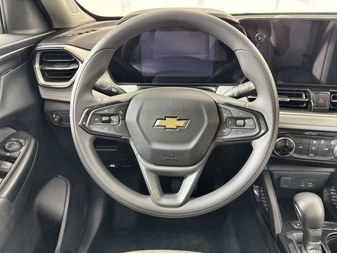 Used 2025 Chevrolet TrailBlazer LT FWD image 11