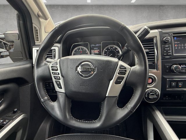 Used 2017 Nissan Titan PRO-4X AWD/4WD image 21