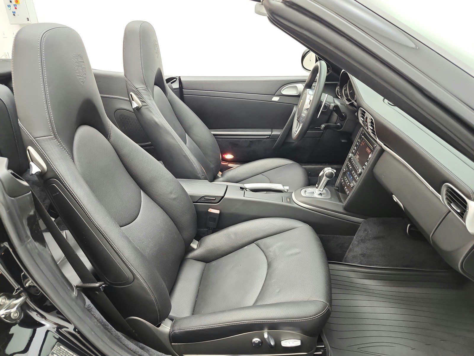 Used 2011 Porsche 911 Carrera GTS RWD image 18