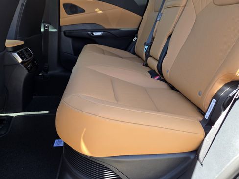 New 2026 Lexus RX 350h AWD/4WD image 8